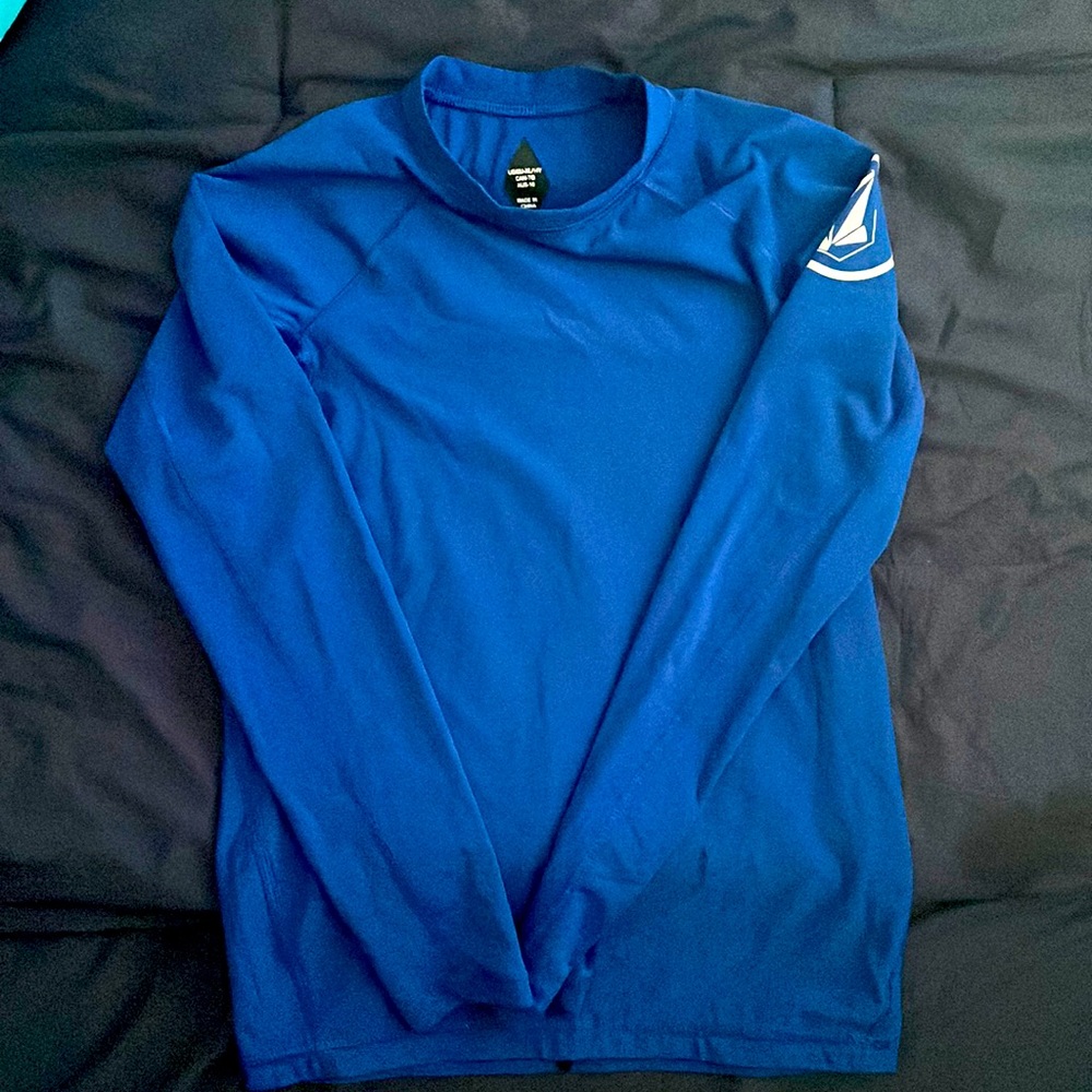 Volcom rash guard set of 2.